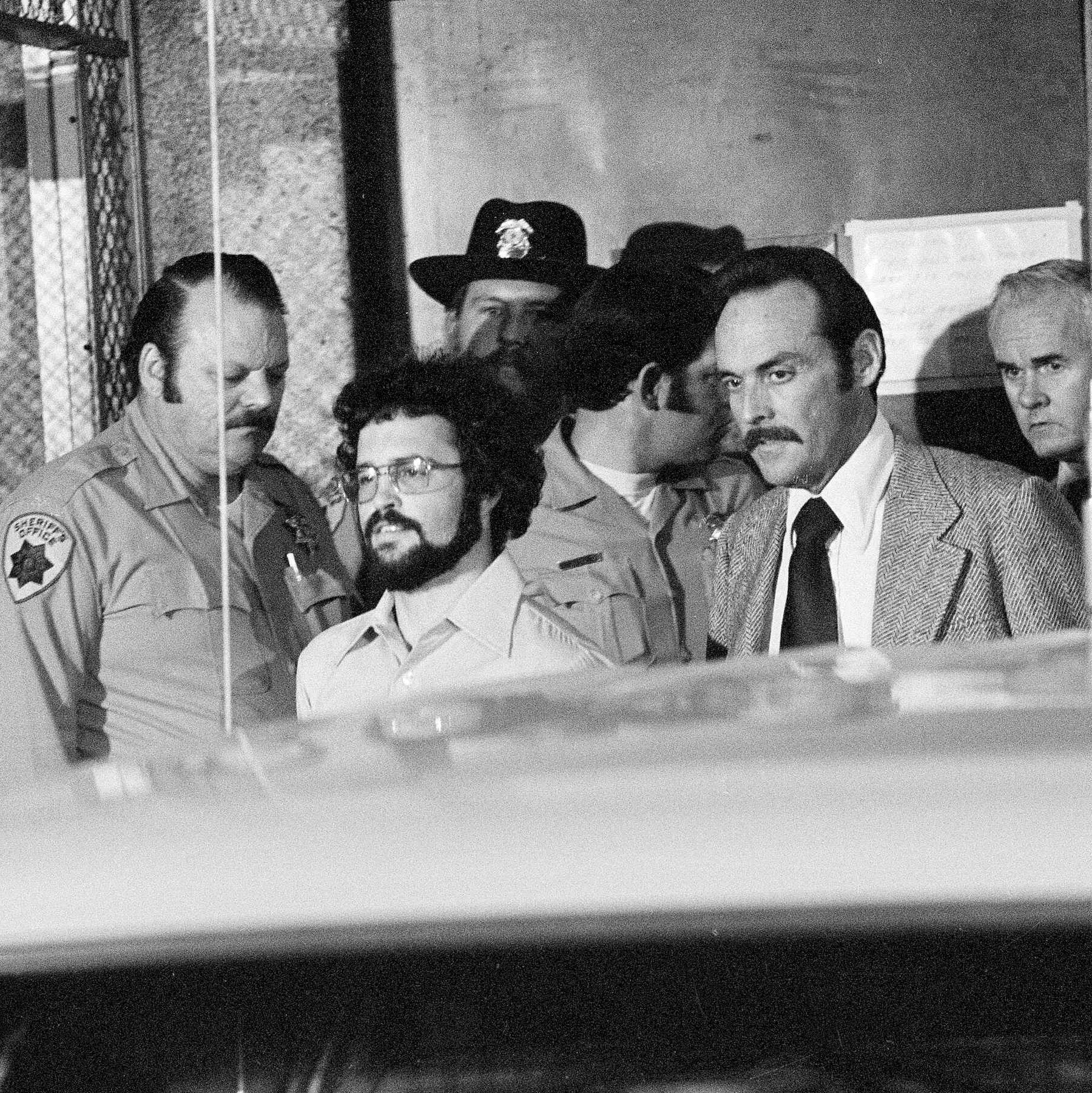 Bill Harris Has Died. He Kidnapped Patty Hearst in 1974.