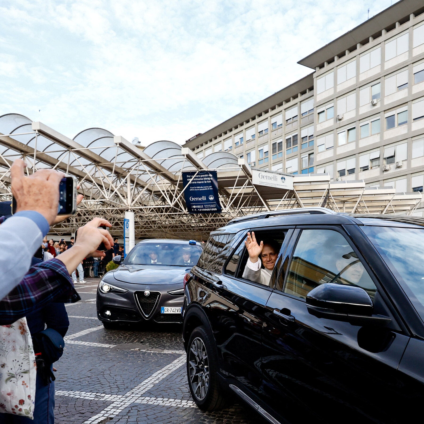 Pope Leo Leaves Hospital, Days After Lung Cancer Surgery
