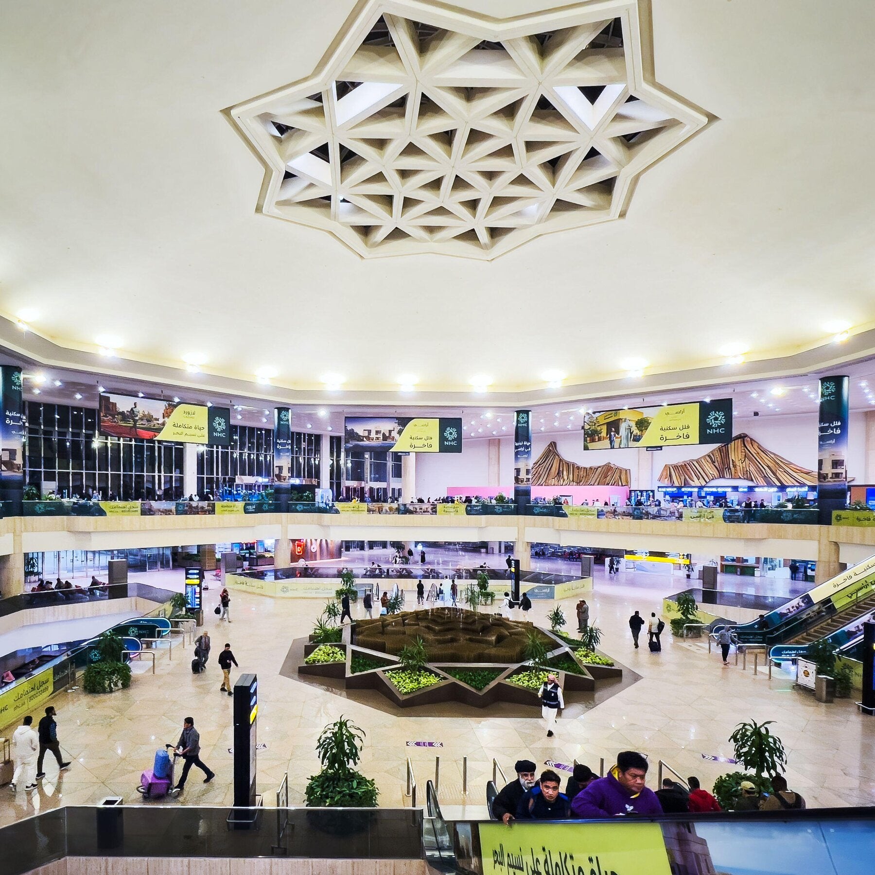 Strike on Saudi Airport Kills 2 as U.S. Tells Some Diplomats to Leave