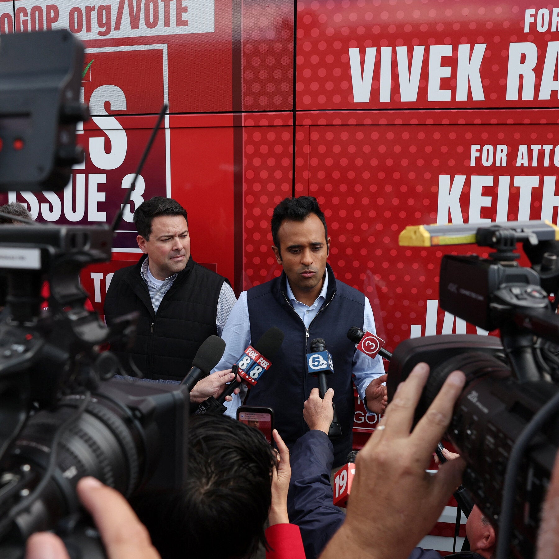 How Vivek Ramaswamy’s Ruthless Ad in Ohio Divided Republicans