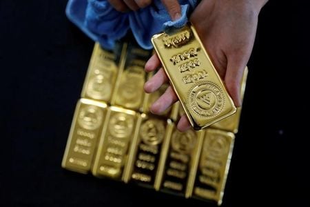 Gold steadies near 3-mth low as markets brace for Fed meeting