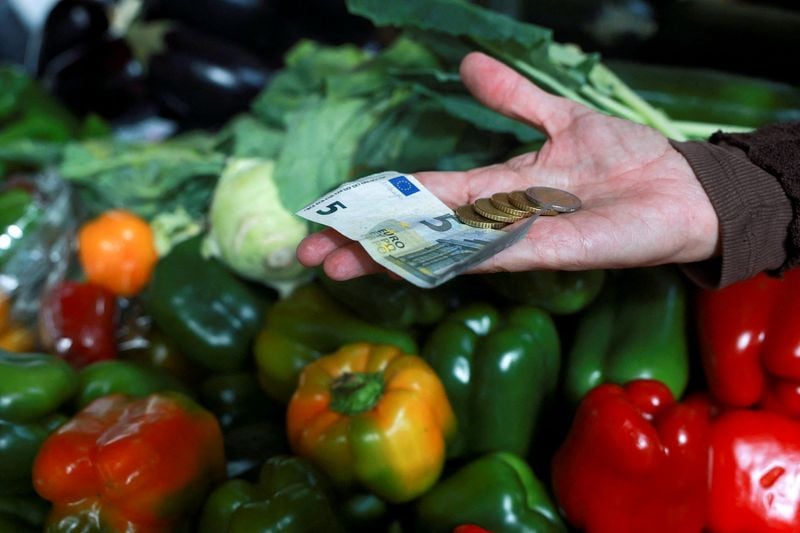 French bond contagion fears are rattling the euro