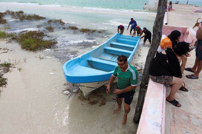 Hurricane Isaias strengthens as US Gulf Coast prepares for landfall