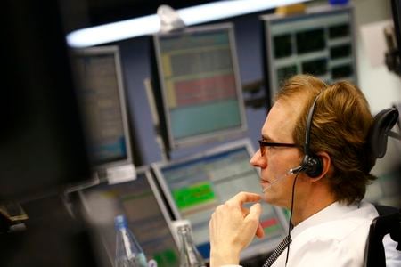 Gift Nifty 50 stalls below 22,693 resistance: Live levels