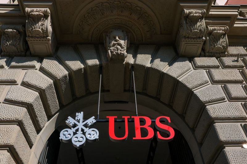 UBS meets expectations with $2.7 billion Q3 profit