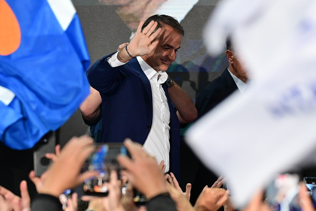 52 χρόνια ΝΔ: Μύρισε θυμάρι και πολιτικά μηνύματα στα γενέθλια των απουσιών