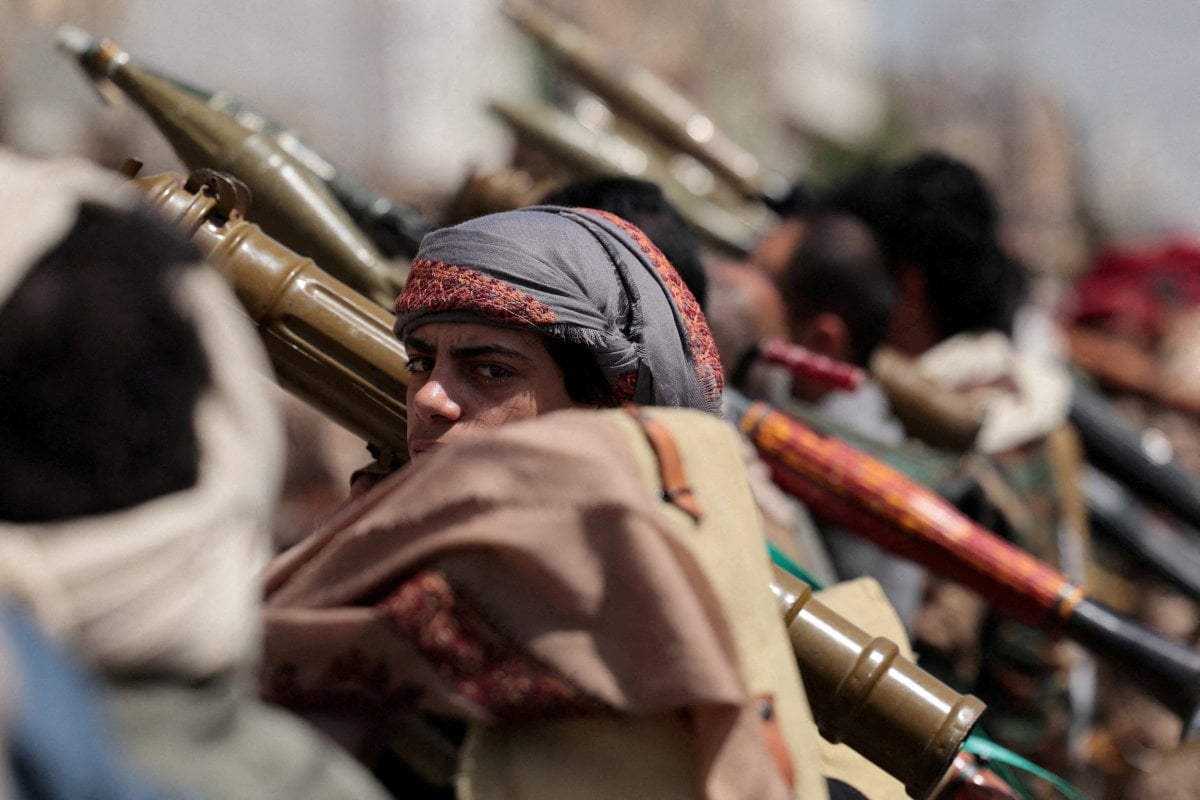 Trump vows quick end to Iran war as fighting in Yemen intensifies